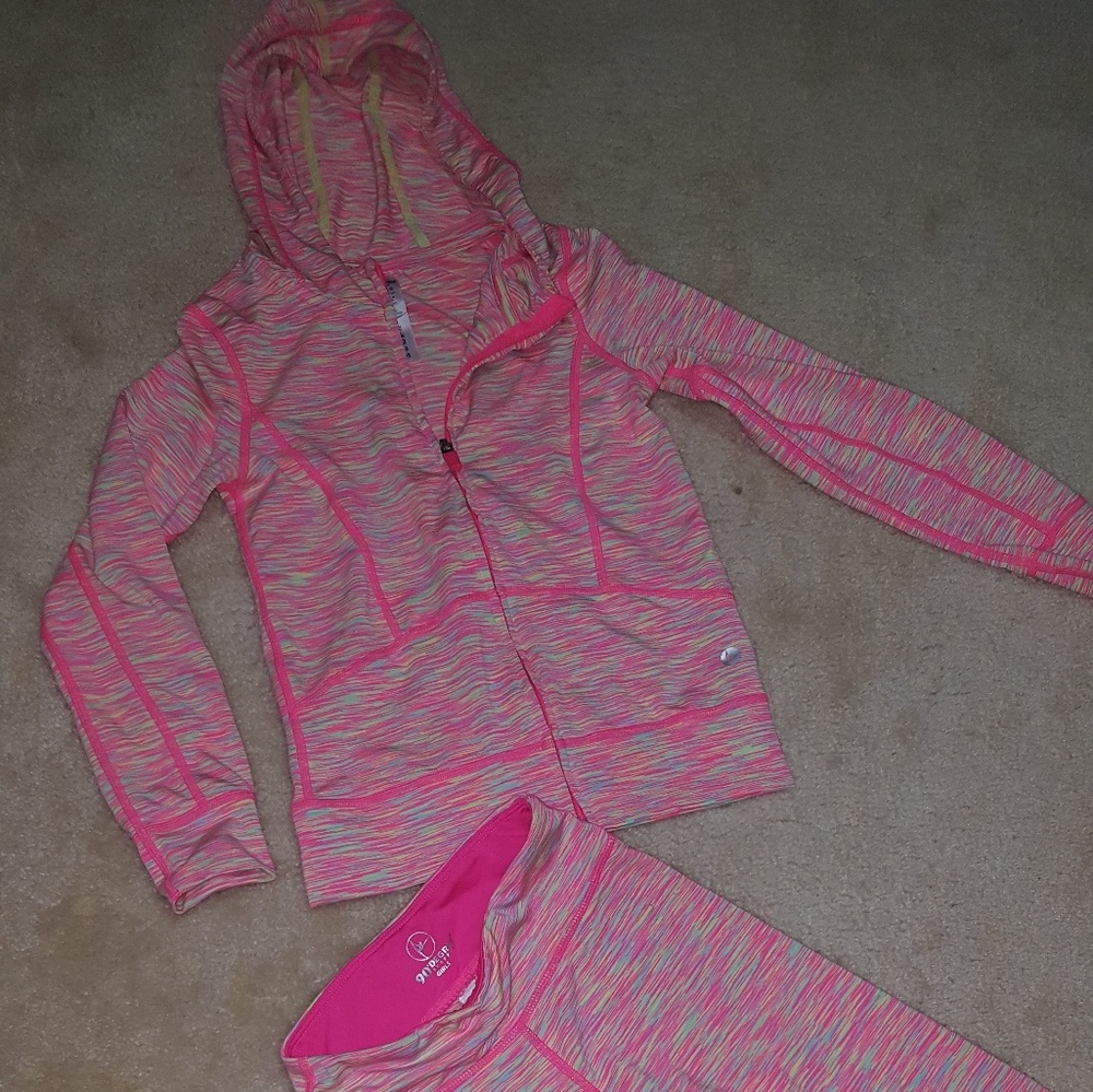 Little girls yoga suit, capri pants gently used.